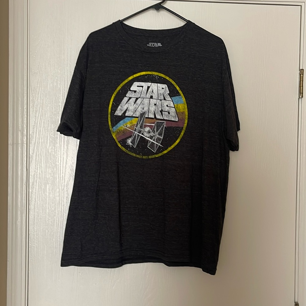 Grayish/Blackish tee shirt